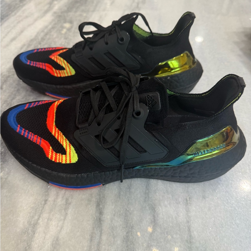 Adidas ULTRABOOST -  VERY LIGHTLY WORN SZ-10.5